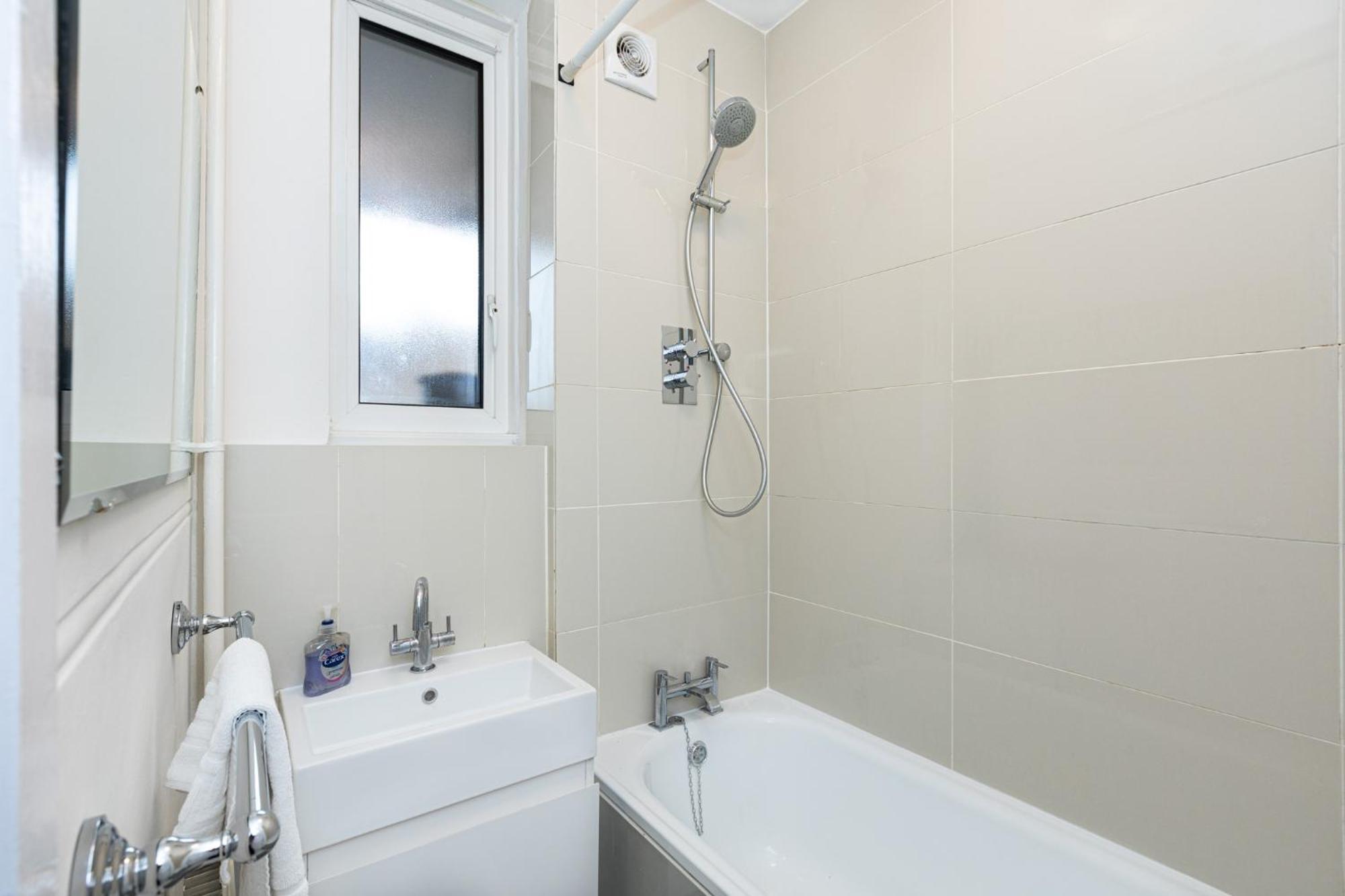 Bright Modern 1 Bedroom Flat, 5 Min To Vauxhall St London Exterior foto